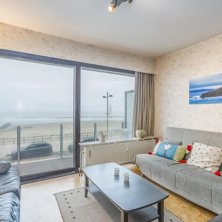 Bright With Kitchen Appartamento Middelkerke